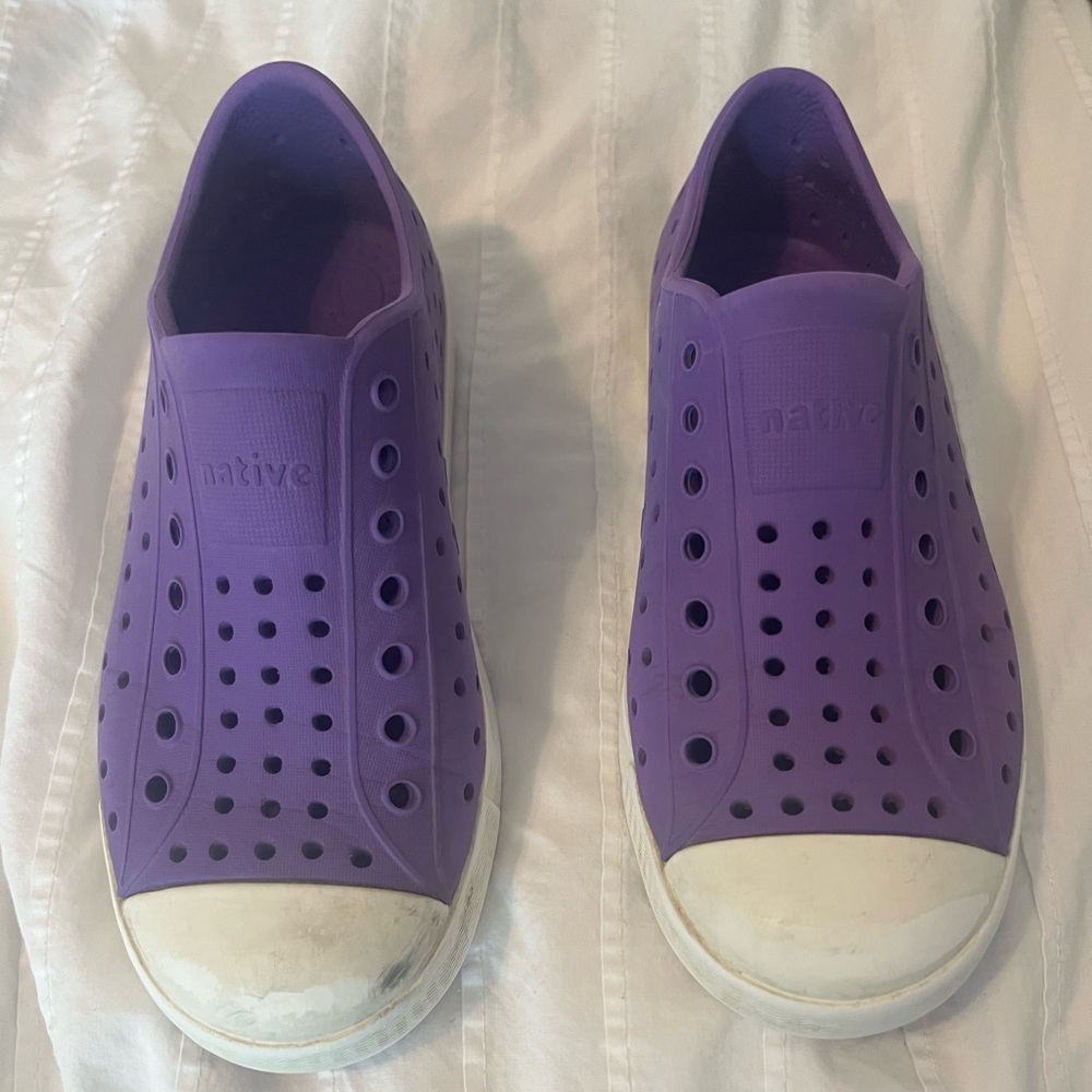 Native Shoes; Purple; Play condition